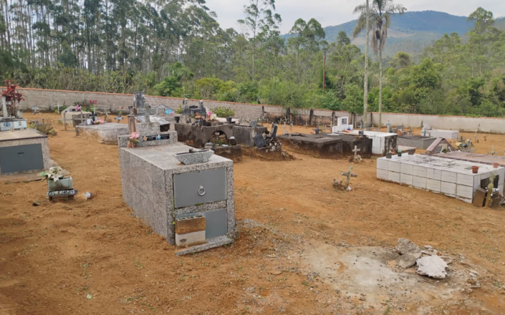 Governo Municipal realiza adequações no Centro de Saúde Annibal Ematné.